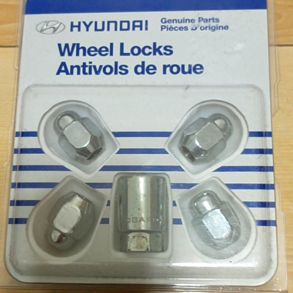 Hyundai wheel locks